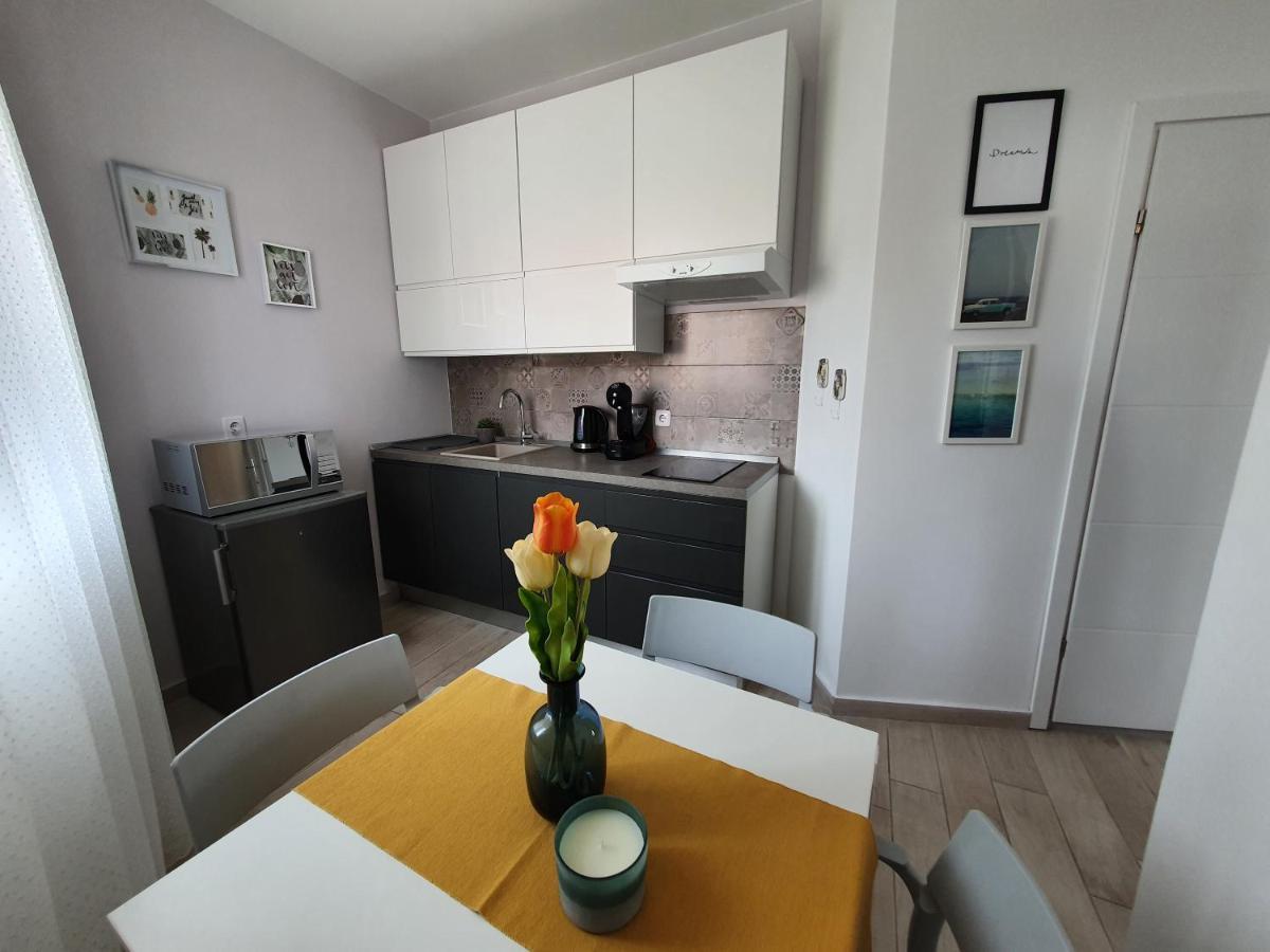 Apartment Danijela Новаля Екстер'єр фото